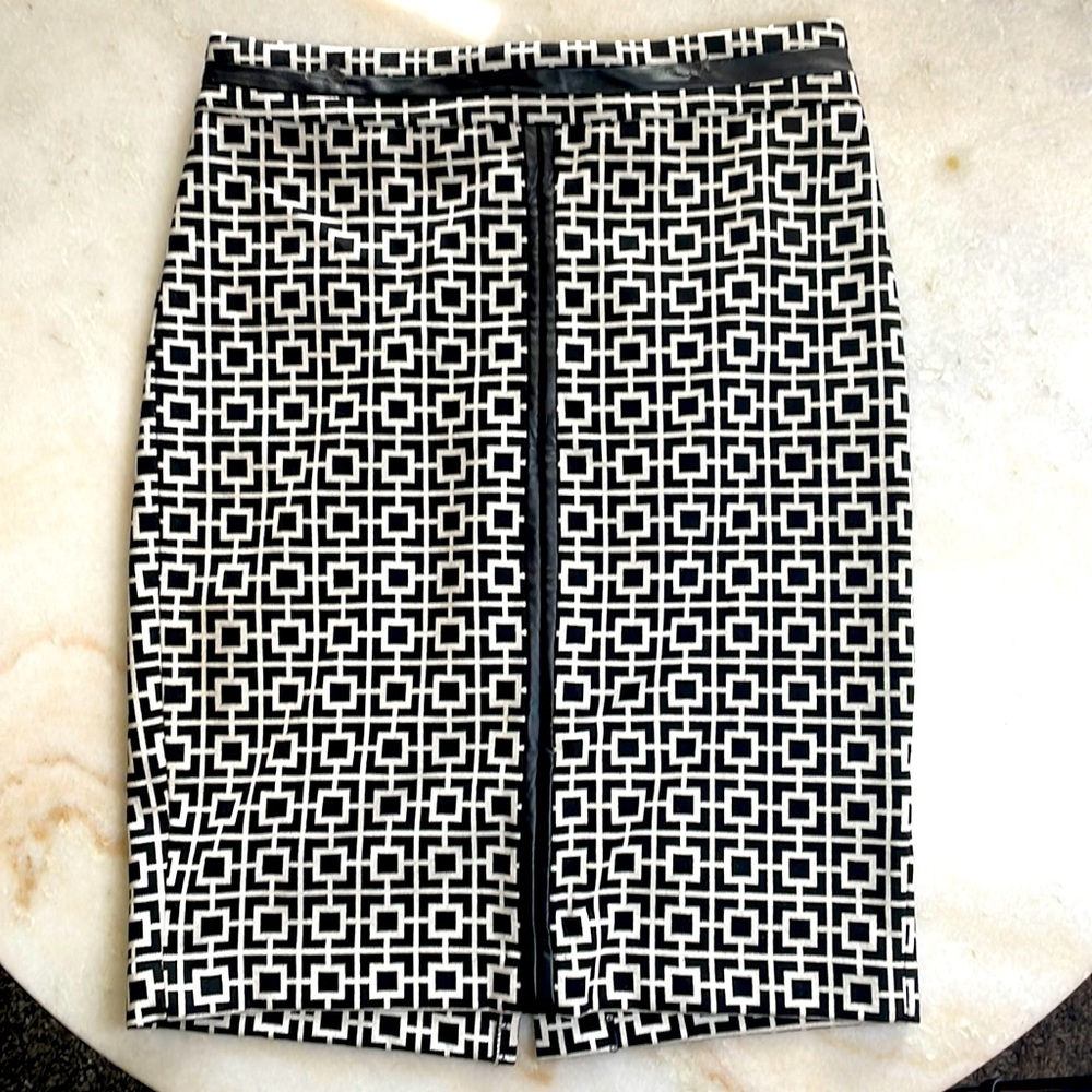 Black & White Geo-pattern Skirt